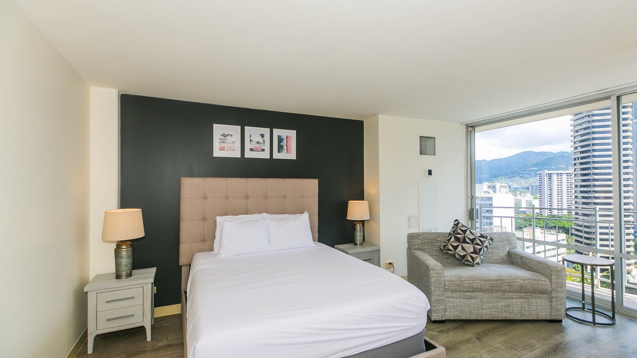 Photo of Bedroom in Waikiki