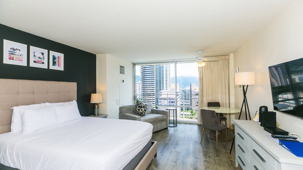 Photo of Bedroom in Waikiki