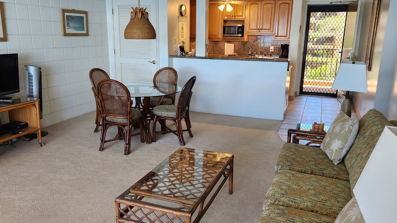 Photo of Livingroom in Kahana