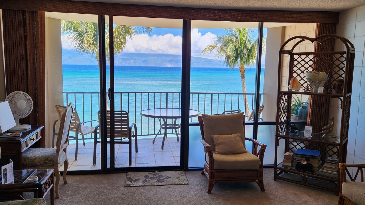 Photo of Livingroom in Kahana