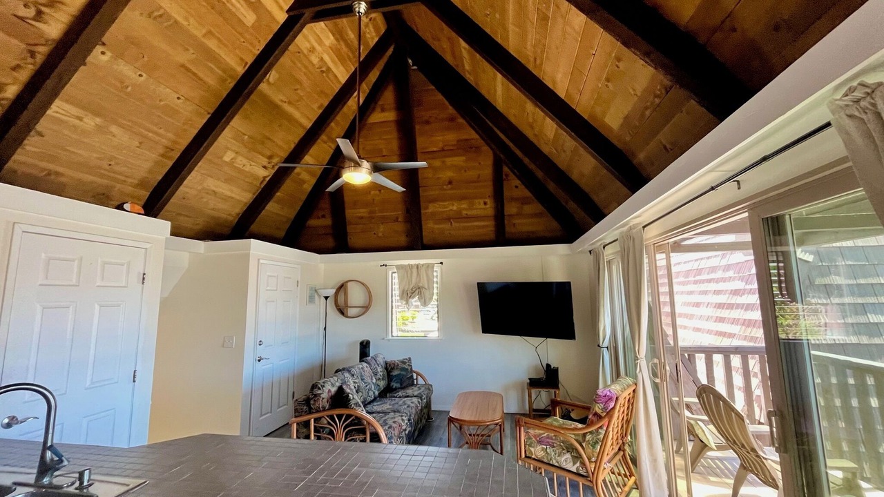 Photo of Livingroom in Punaluu