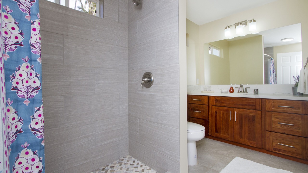 Photo of Bathroom in Haleiwa