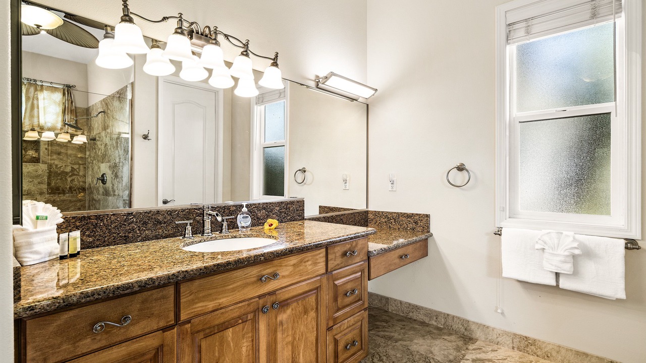 Photo of Bathroom in Kona Palisades