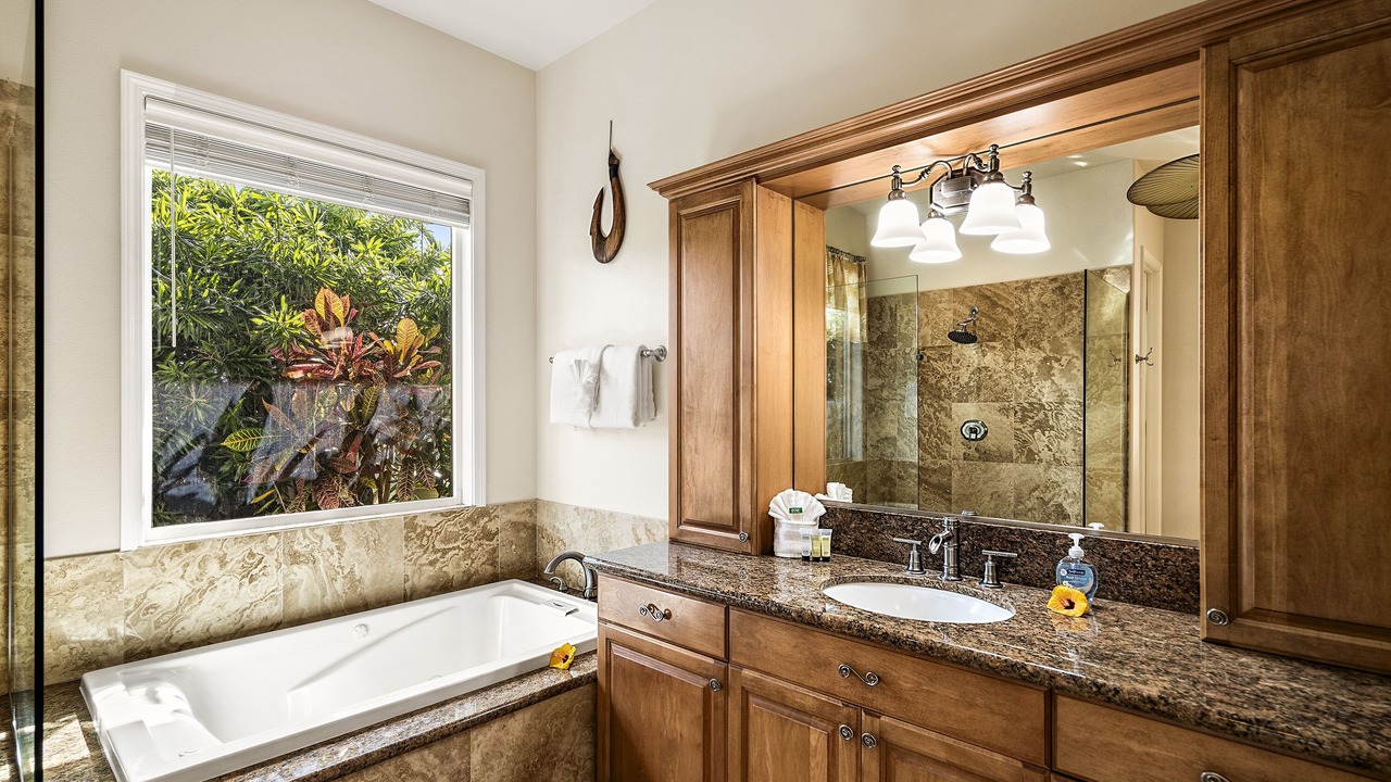 Photo of Bathroom in Kona Palisades