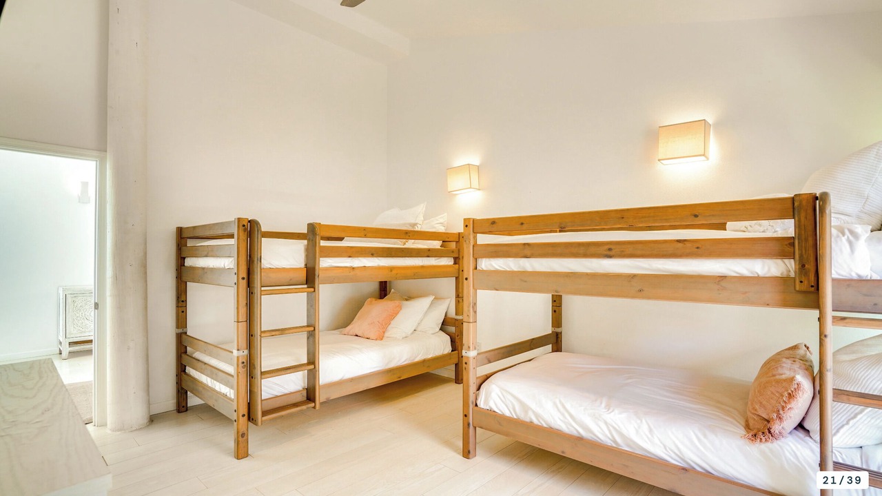 Photo of Bedroom in Makaha