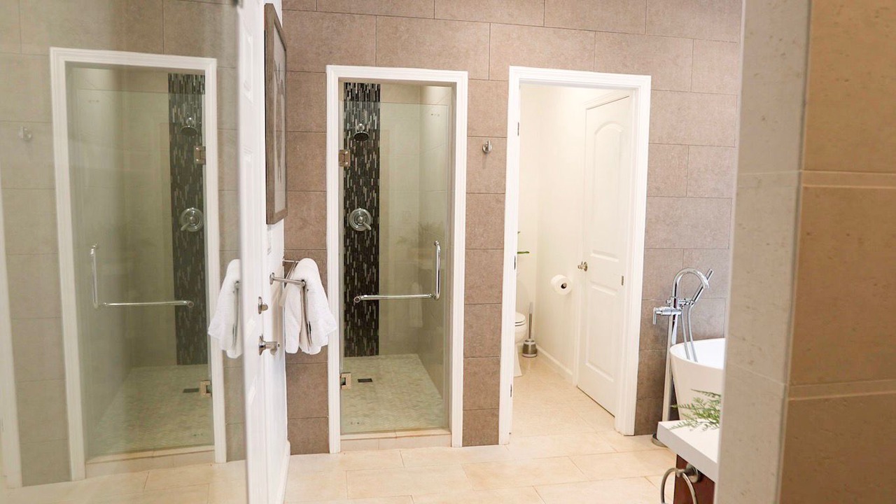 Photo of Bathroom in Makaha