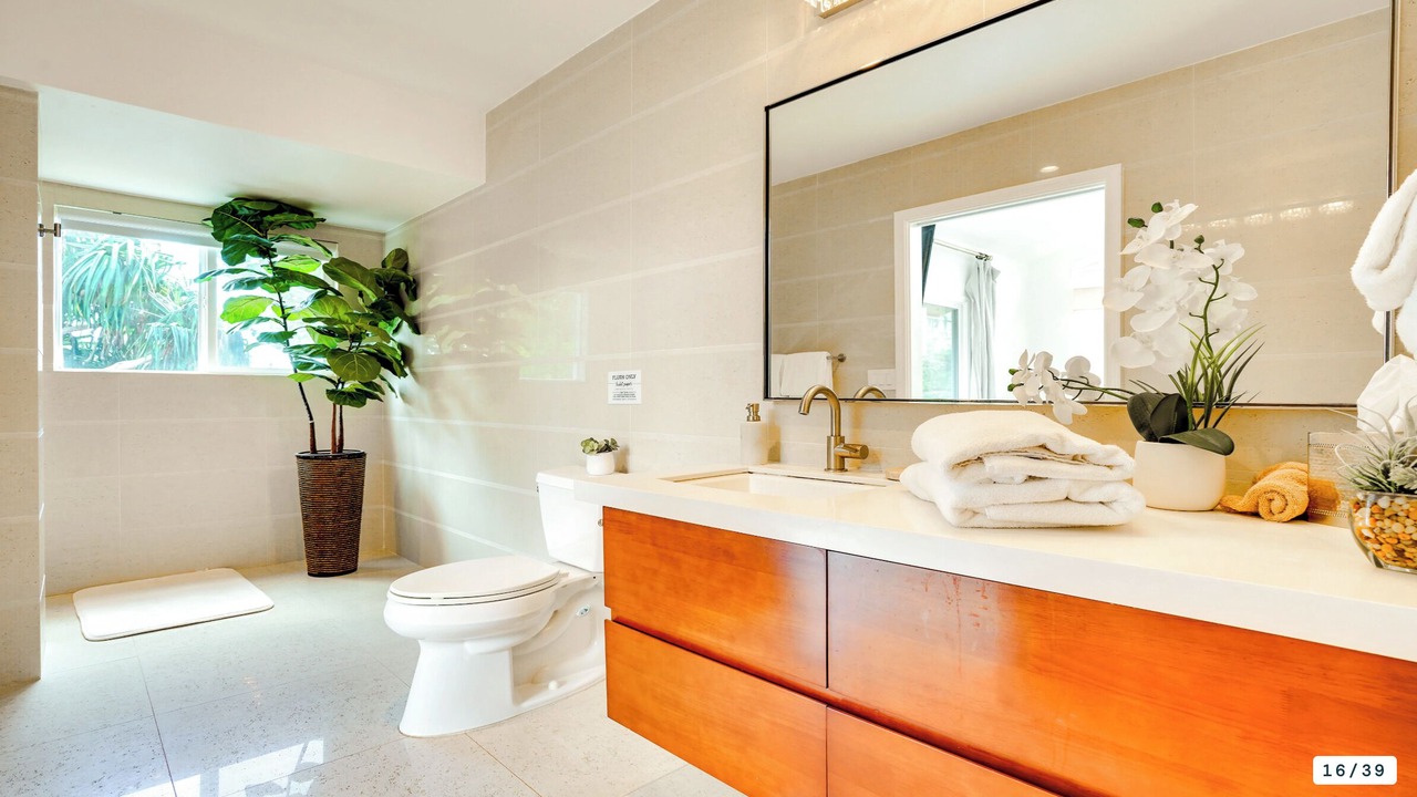 Photo of Bathroom in Makaha