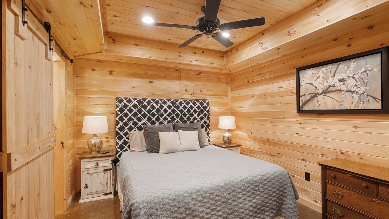 Photo of Bedroom in Seneca