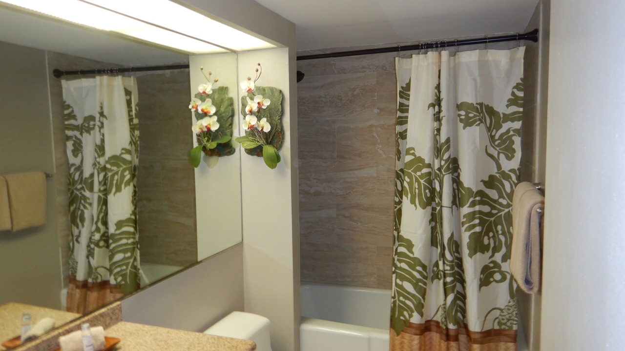 Photo of Bathroom in Historic Kailua Village