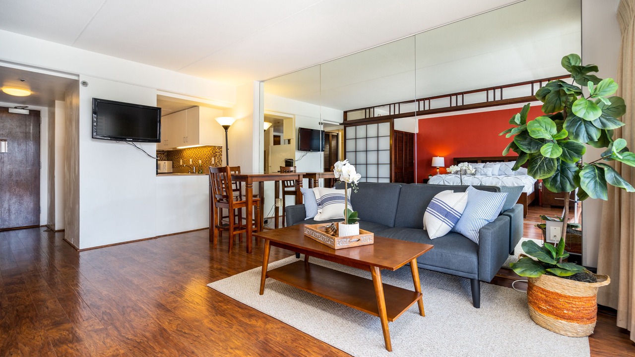 Photo of Livingroom in Waikiki