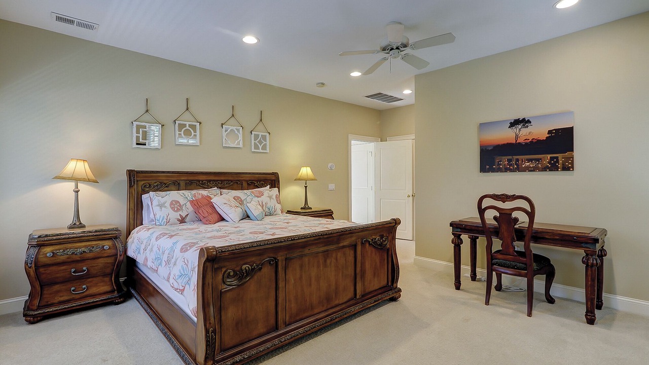 Photo of Bedroom in Oceanside
