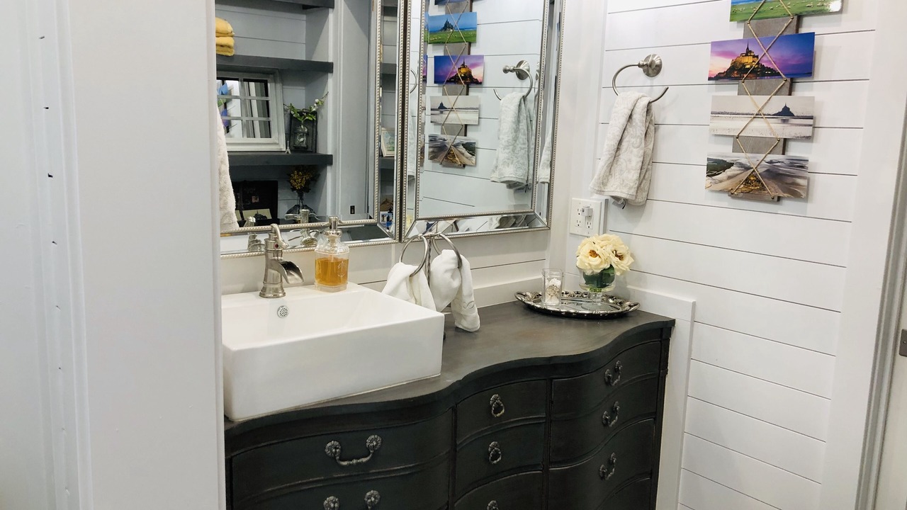 Photo of Bathroom in West Oak Hill