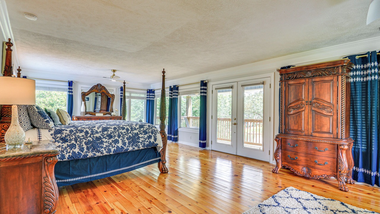 Photo of Bedroom in New London