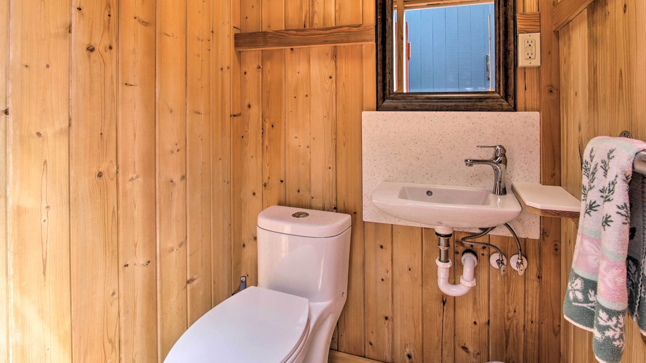 Photo of Bathroom in Captain Cook