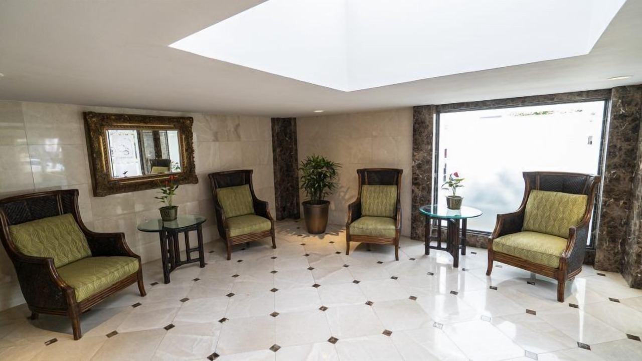 Photo of Livingroom in Diamond Head - Kapahulu - St. Louis