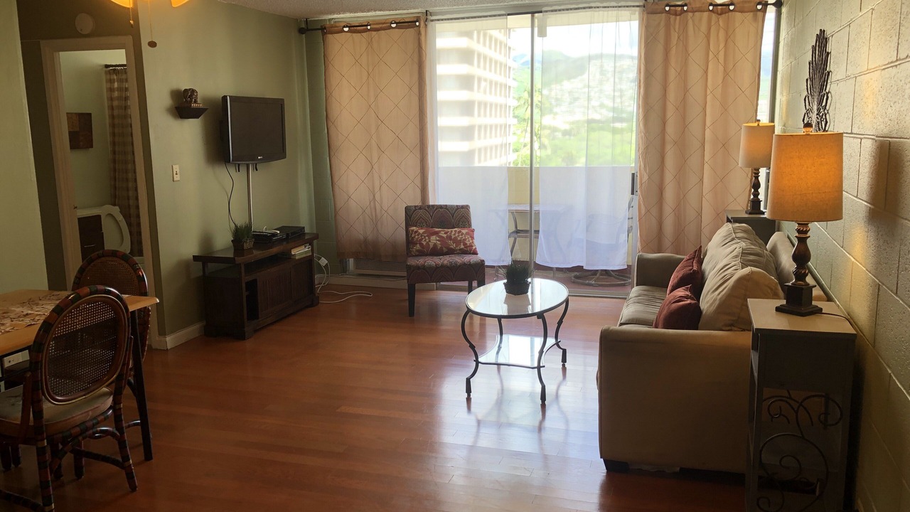 Photo of Bedroom in Waikiki