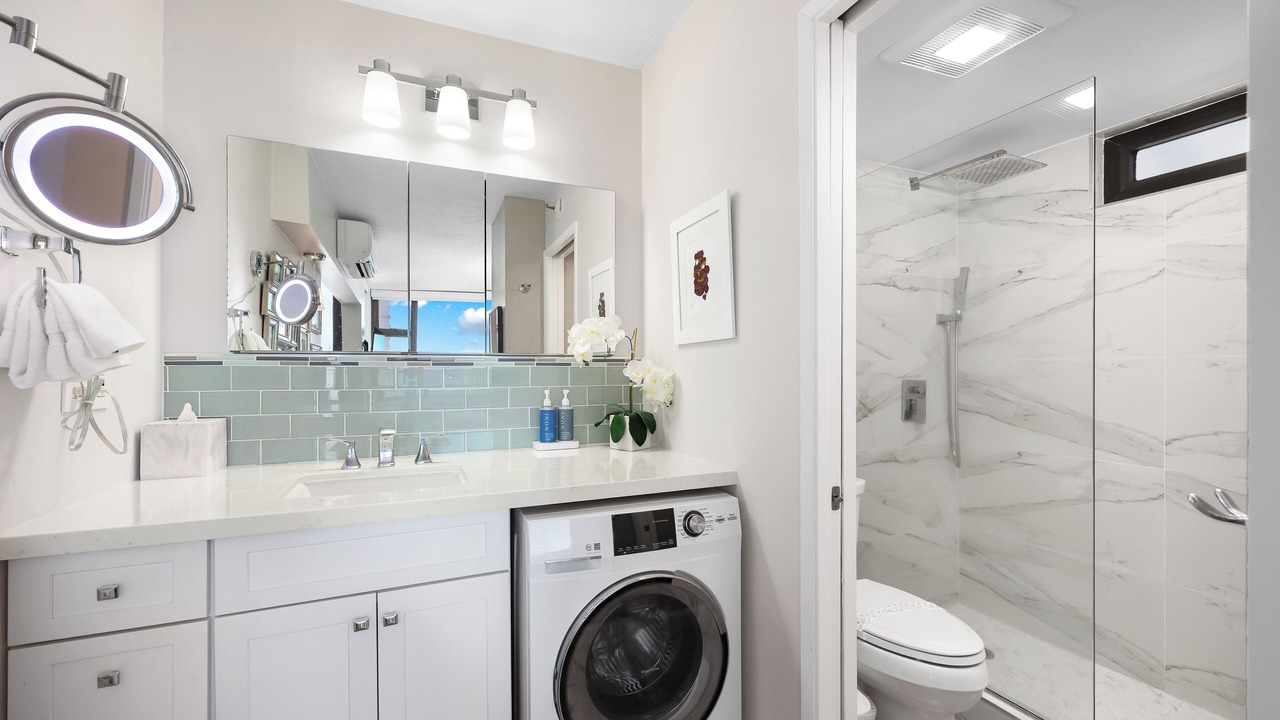 Photo of Bathroom in Waikiki