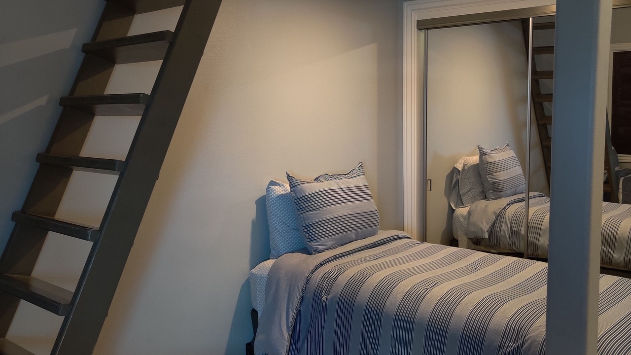 Photo of Bedroom in Laie