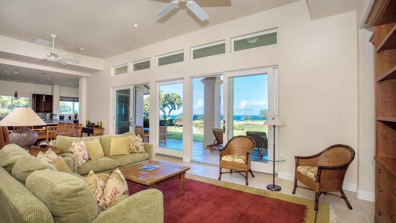 Photo of Livingroom in Kamuela