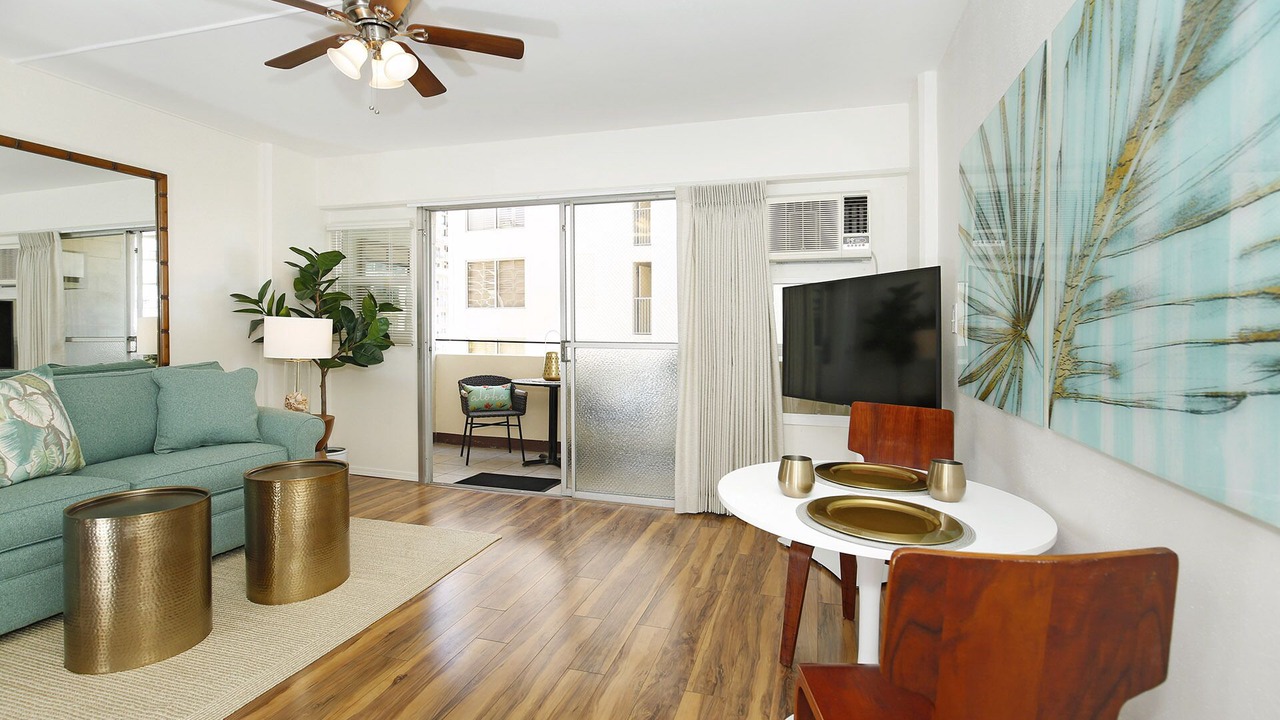 Photo of Livingroom in Waikiki