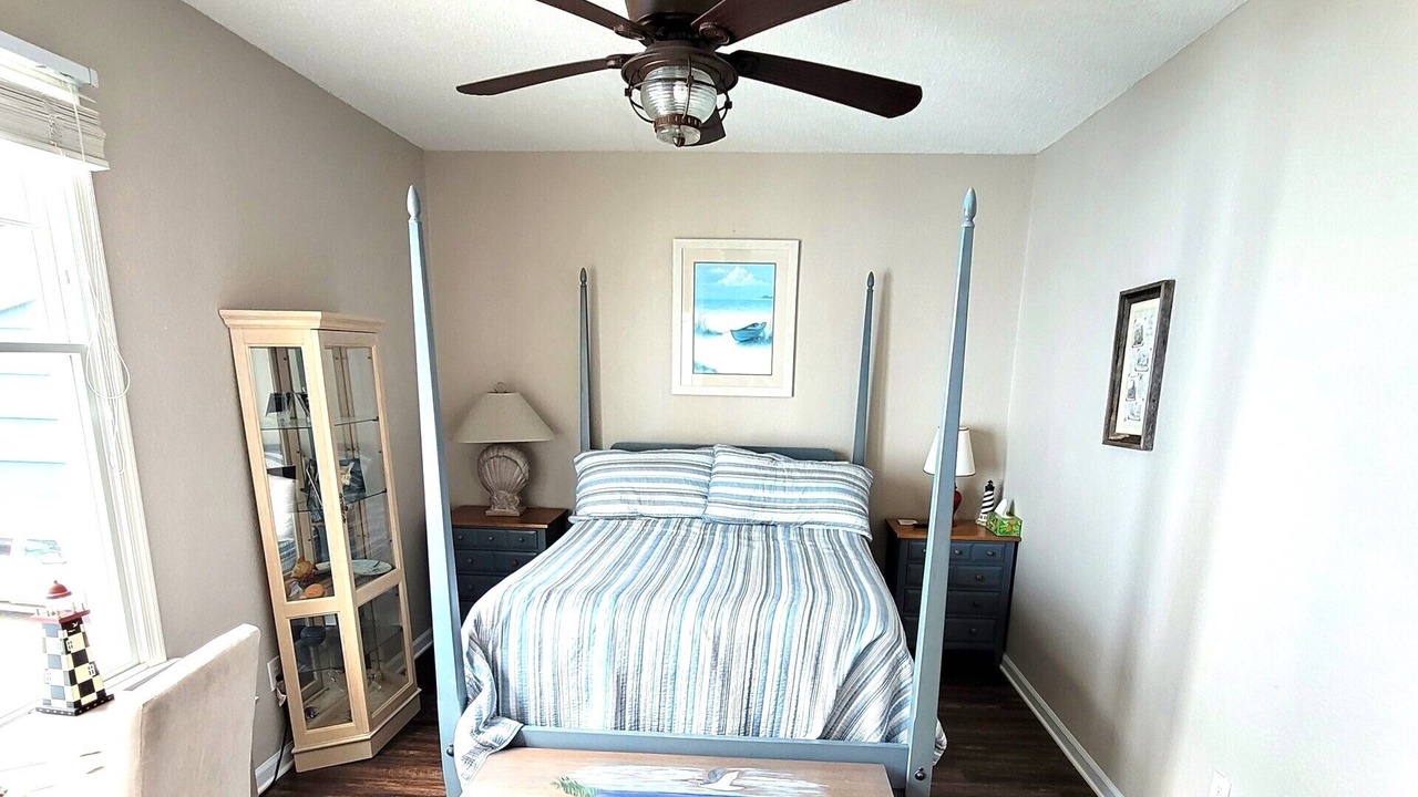 Photo of Bedroom in Manteo