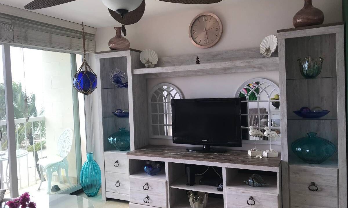 Photo of Livingroom in Makaha