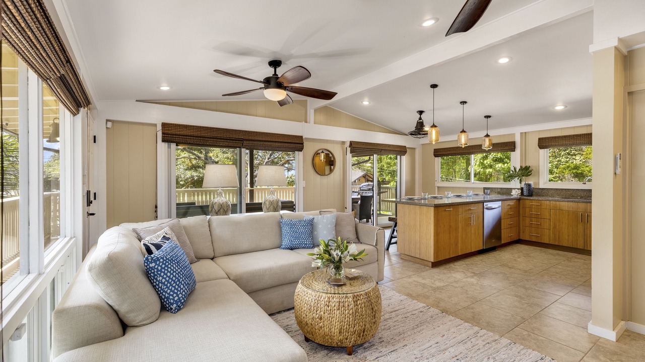 Photo of Livingroom in Pupukea