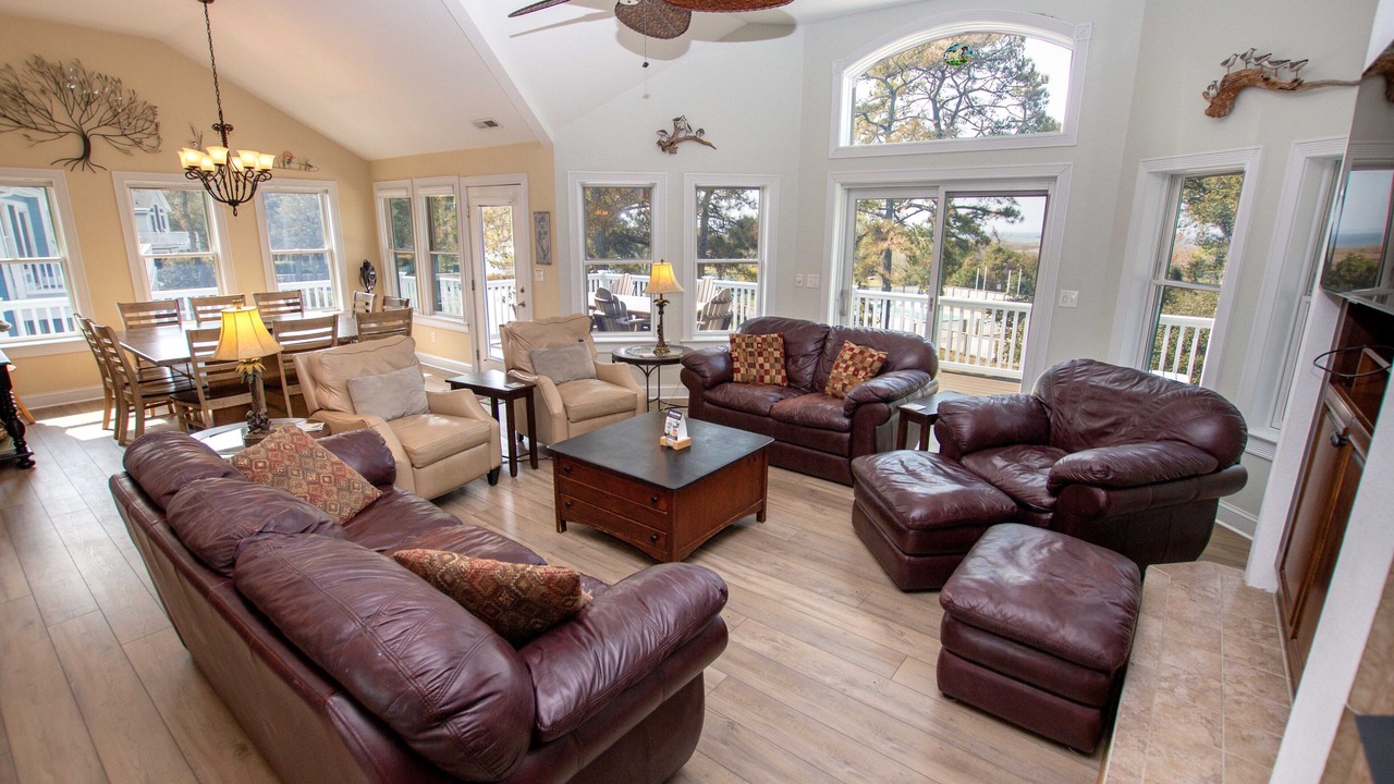 Photo of Livingroom in Corolla Light