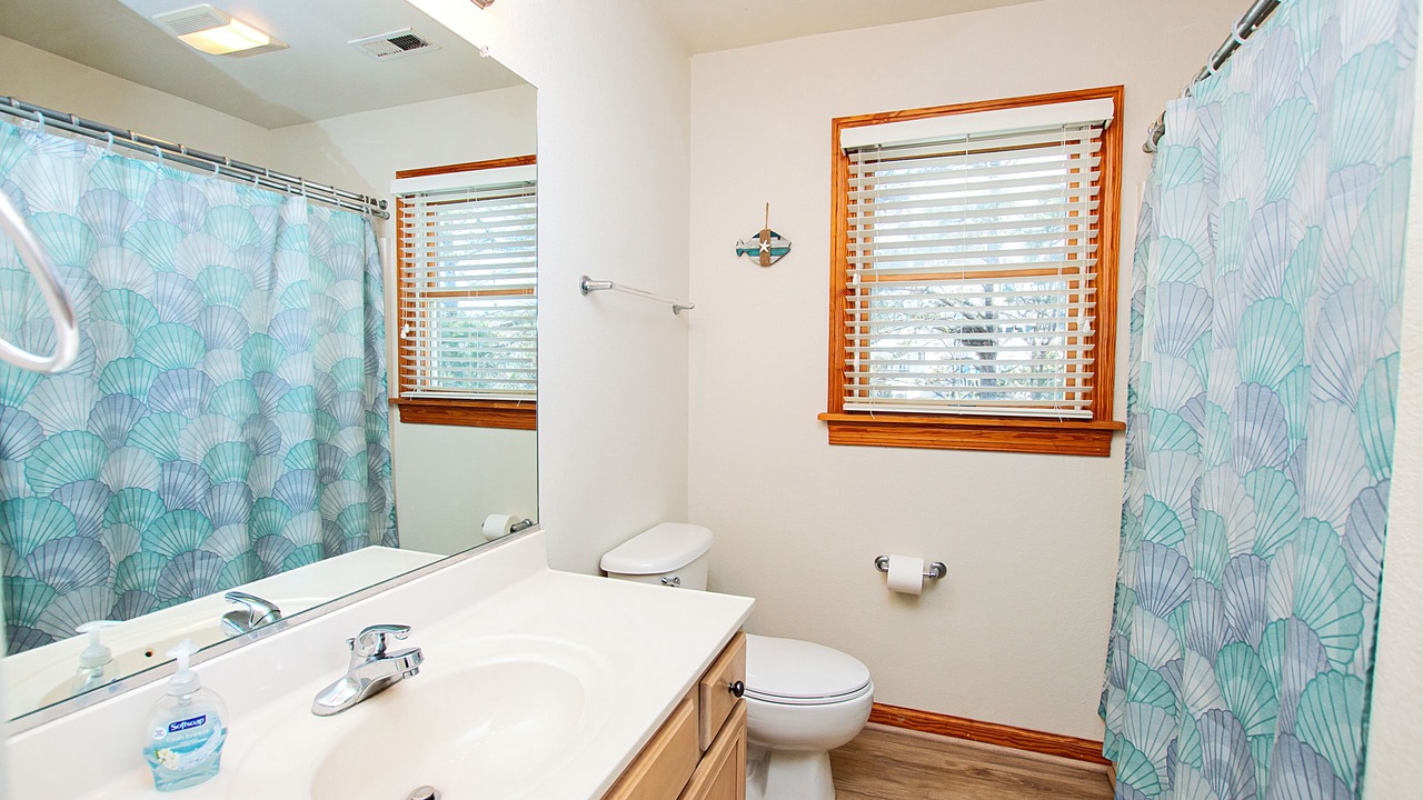 Photo of Bathroom in Monteray Shores