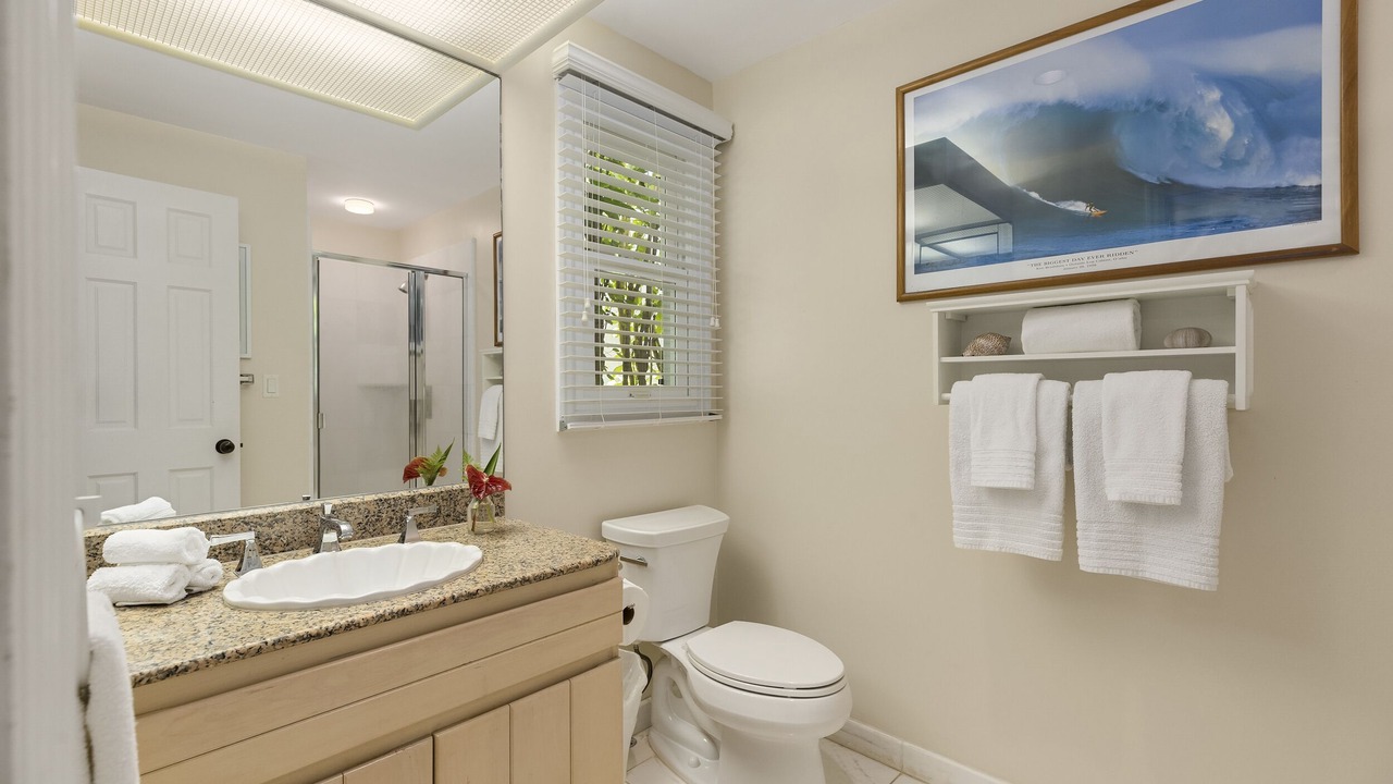 Photo of Bathroom in Diamond Head - Kapahulu - St. Louis