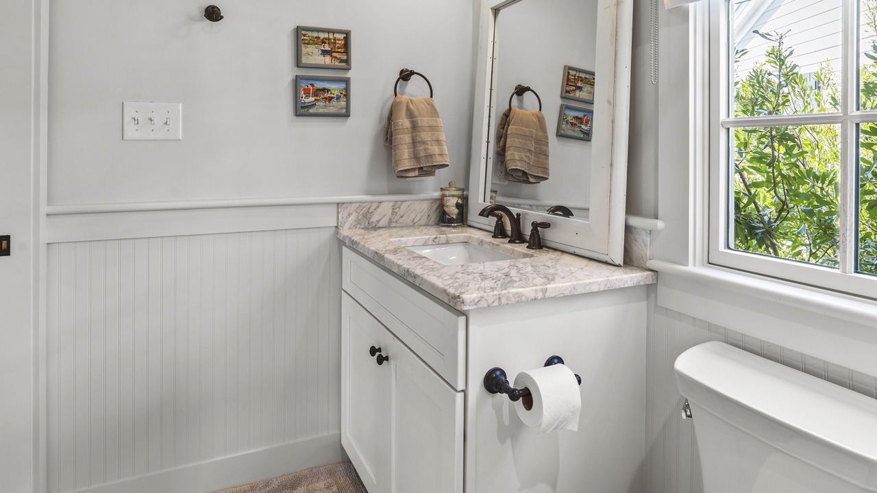 Photo of Bathroom in Oriental