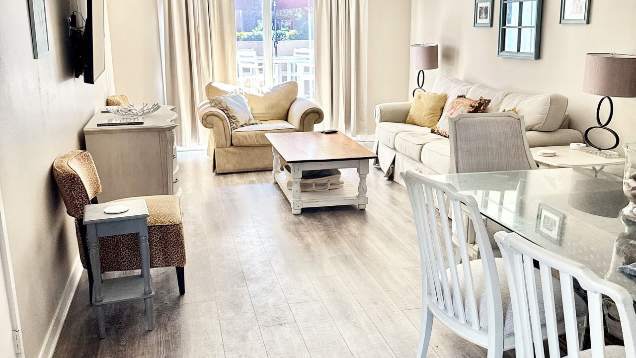 Photo of Livingroom in Harbour Town