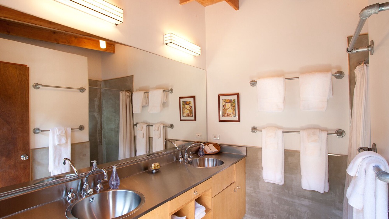 Photo of Bathroom in Puako