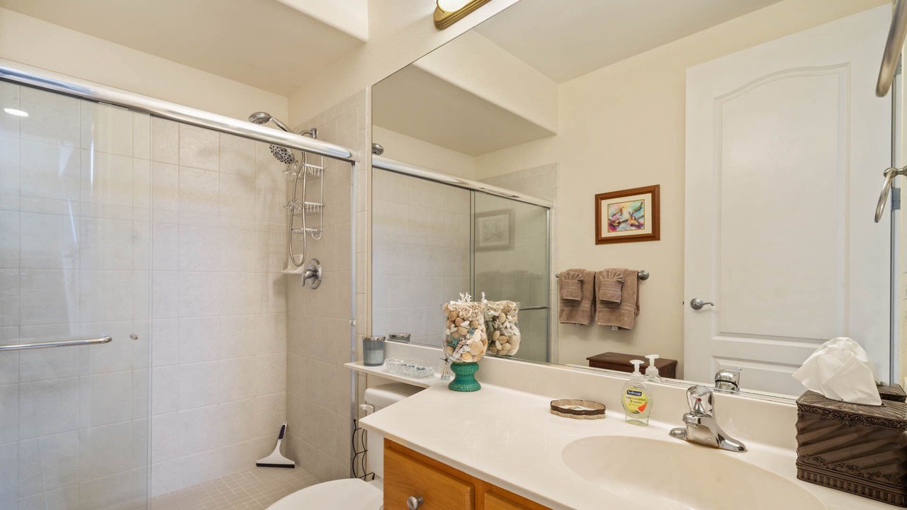 Photo of Bathroom in Historic Kailua Village