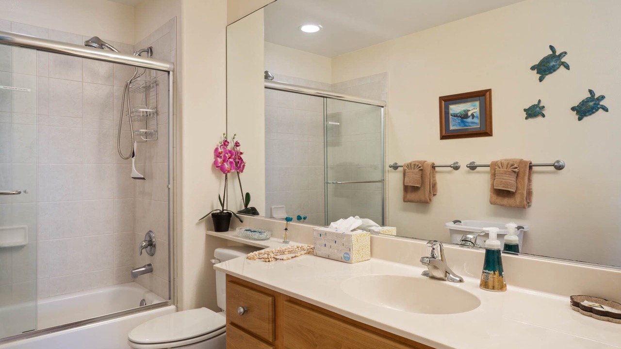 Photo of Bathroom in Historic Kailua Village