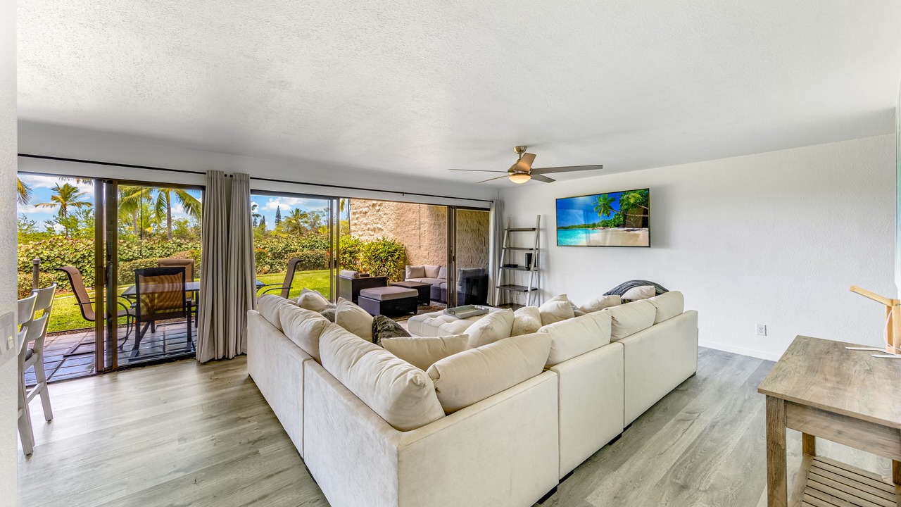 Photo of Livingroom in Keauhou