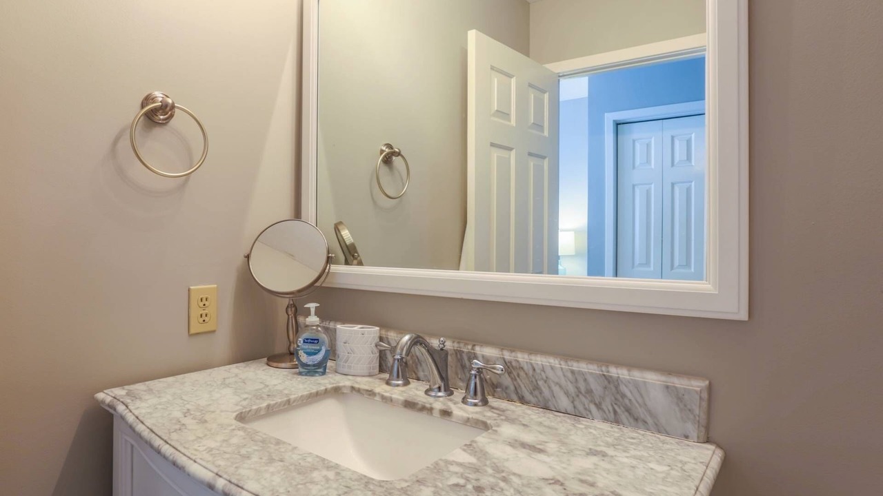 Photo of Bathroom in Pelican Bay