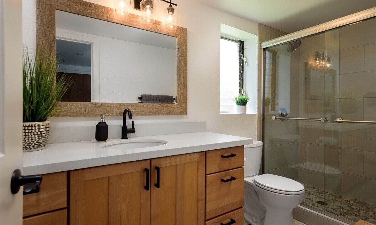 Photo of Bathroom in Maalaea
