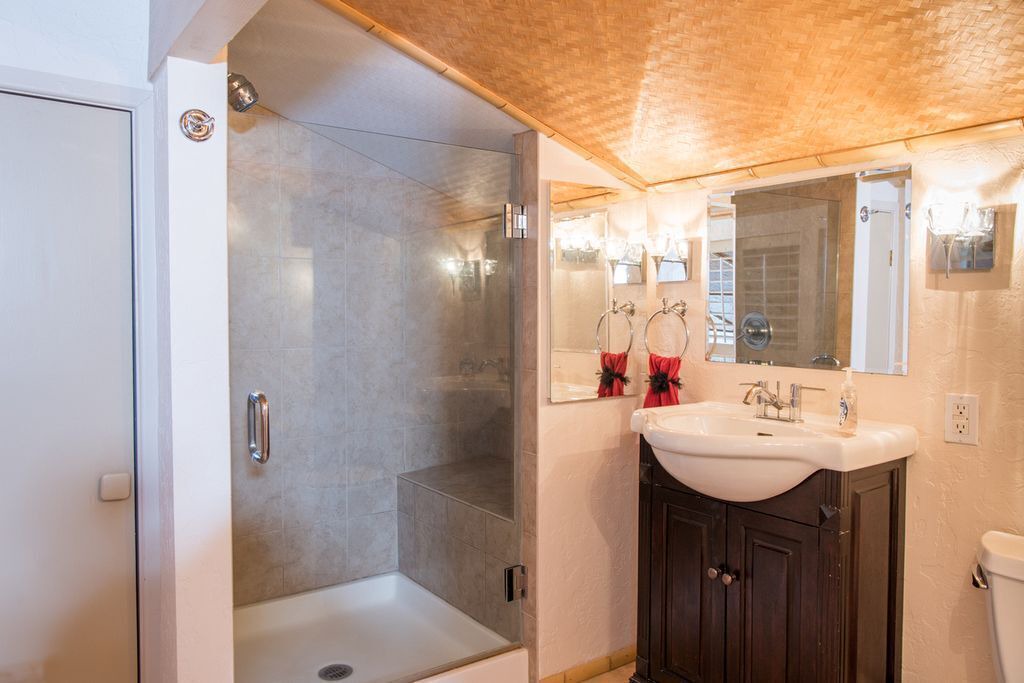 Photo of Bathroom in Waikoloa