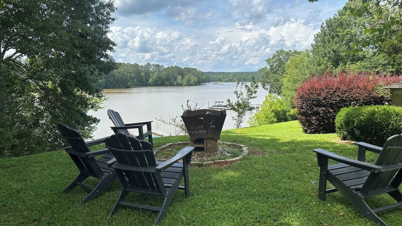 Photo of Outdoor in White Oak