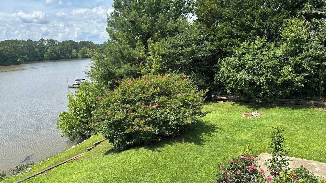 Photo of Outdoor in White Oak
