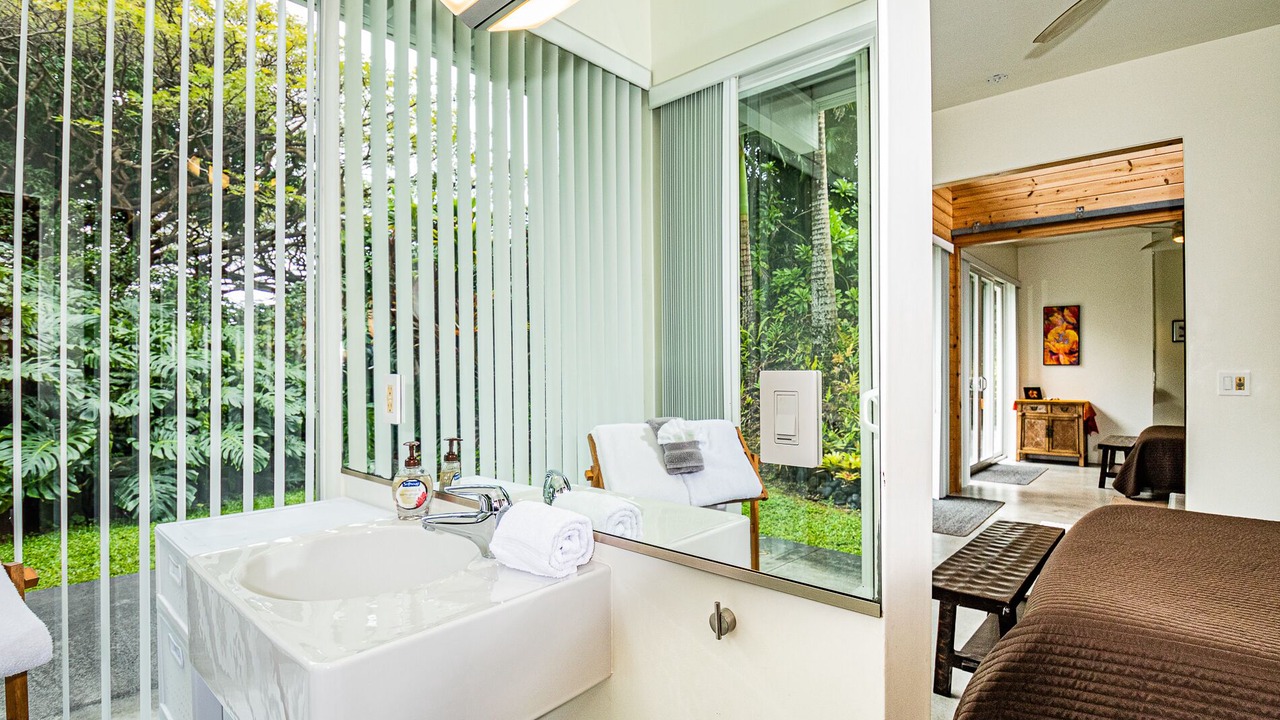 Photo of Bathroom in Puna Palisades