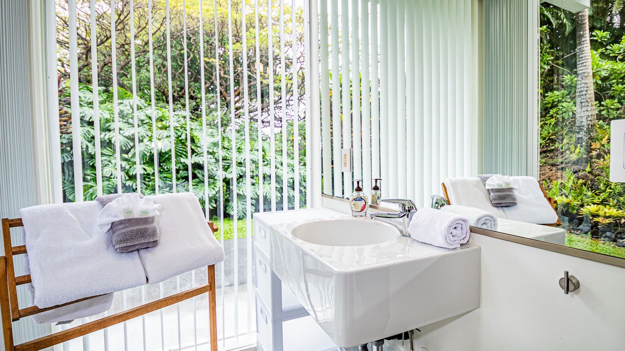 Photo of Bathroom in Puna Palisades