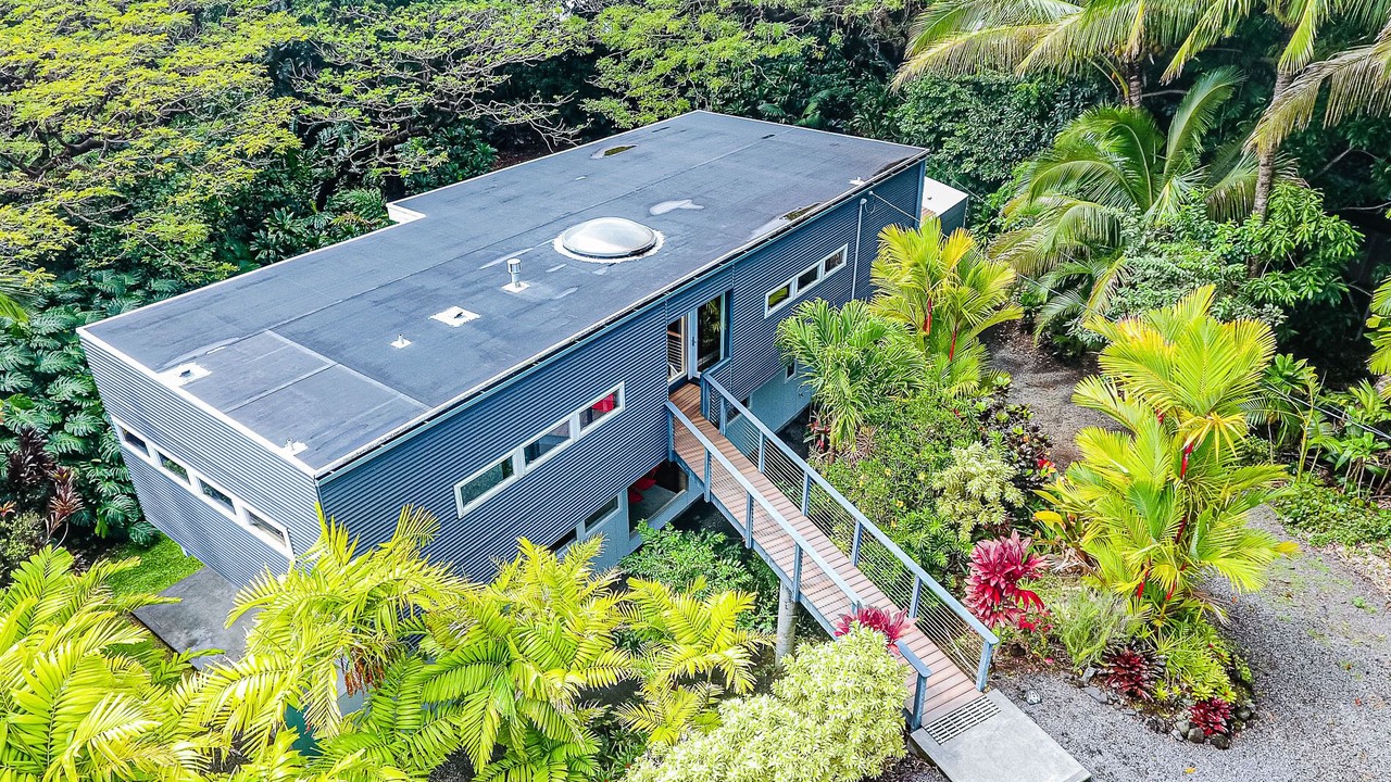 Photo of Others in Puna Palisades