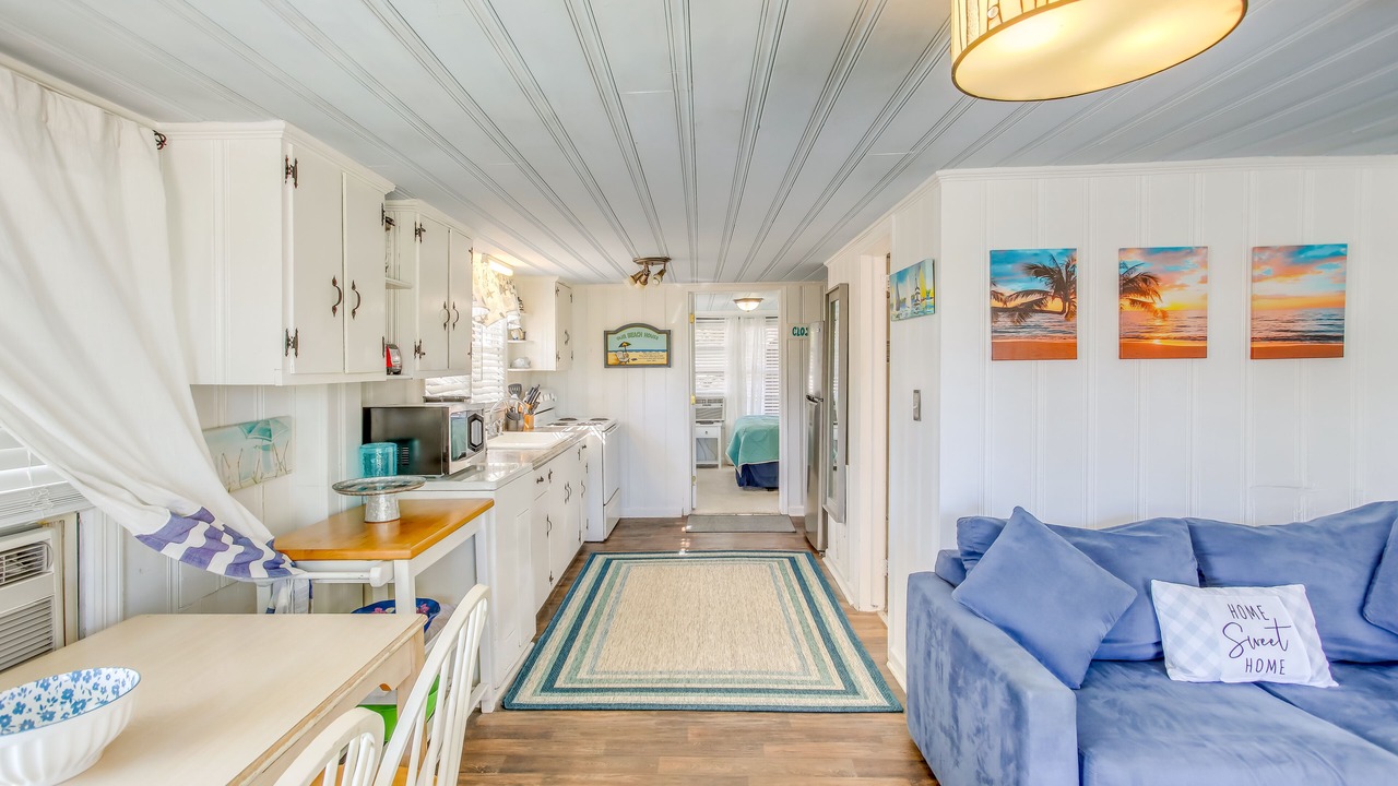 Photo of Livingroom in Downtown Myrtle Beach