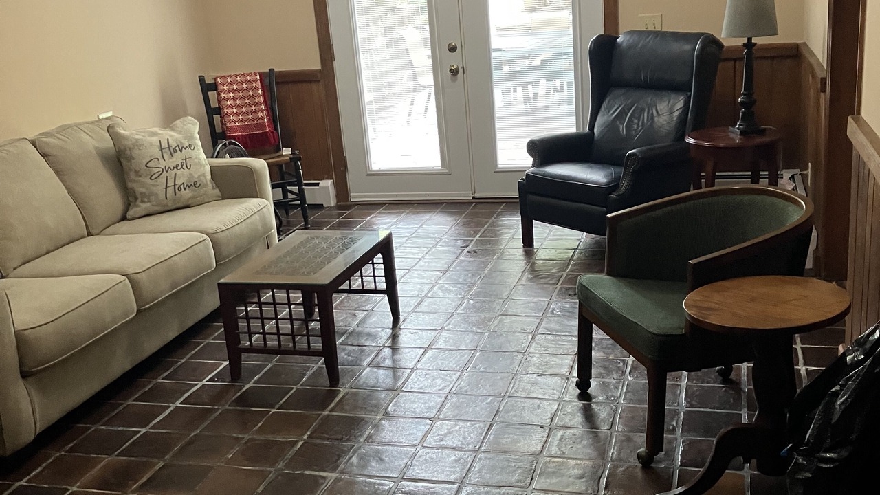 Photo of Bedroom in Laurel Springs