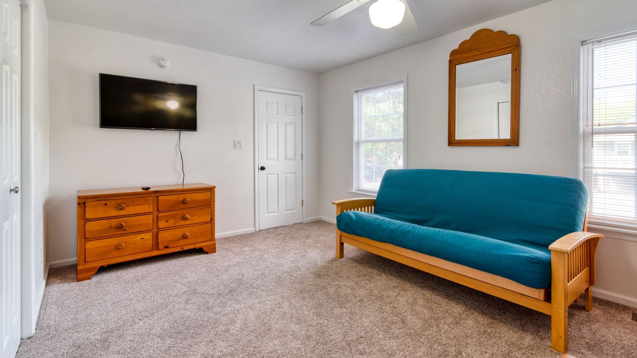 Photo of Livingroom in Colington