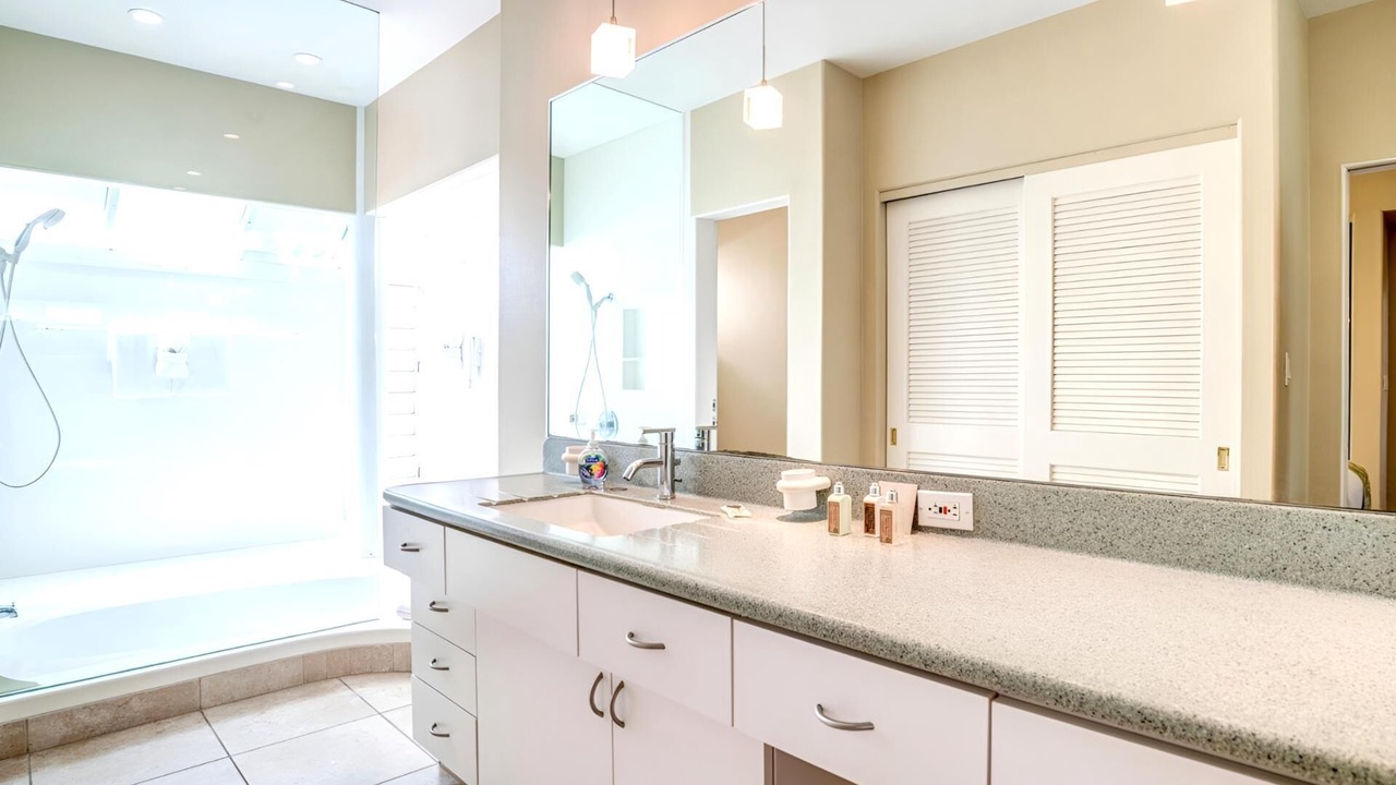 Photo of Bathroom in Napili