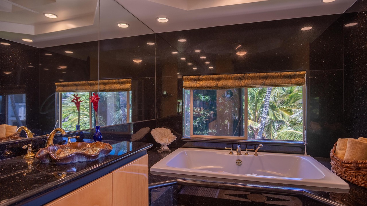 Photo of Bathroom in Napili