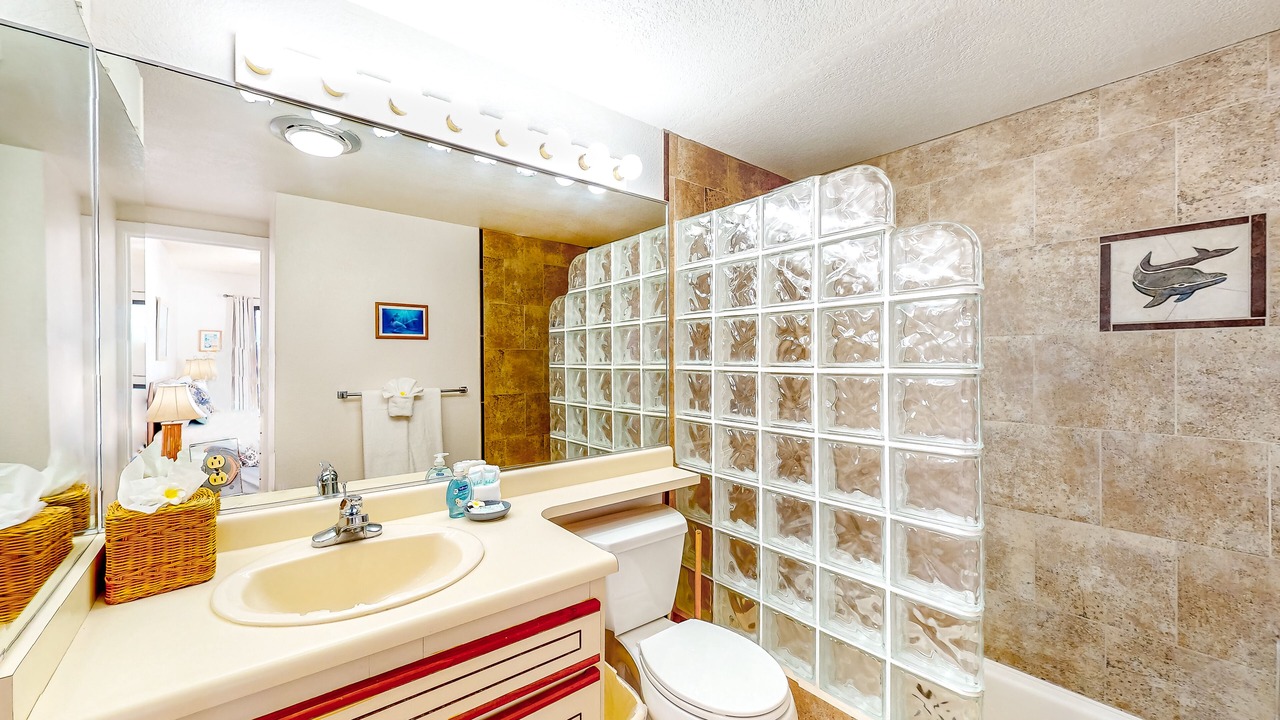 Photo of Bathroom in Maalaea